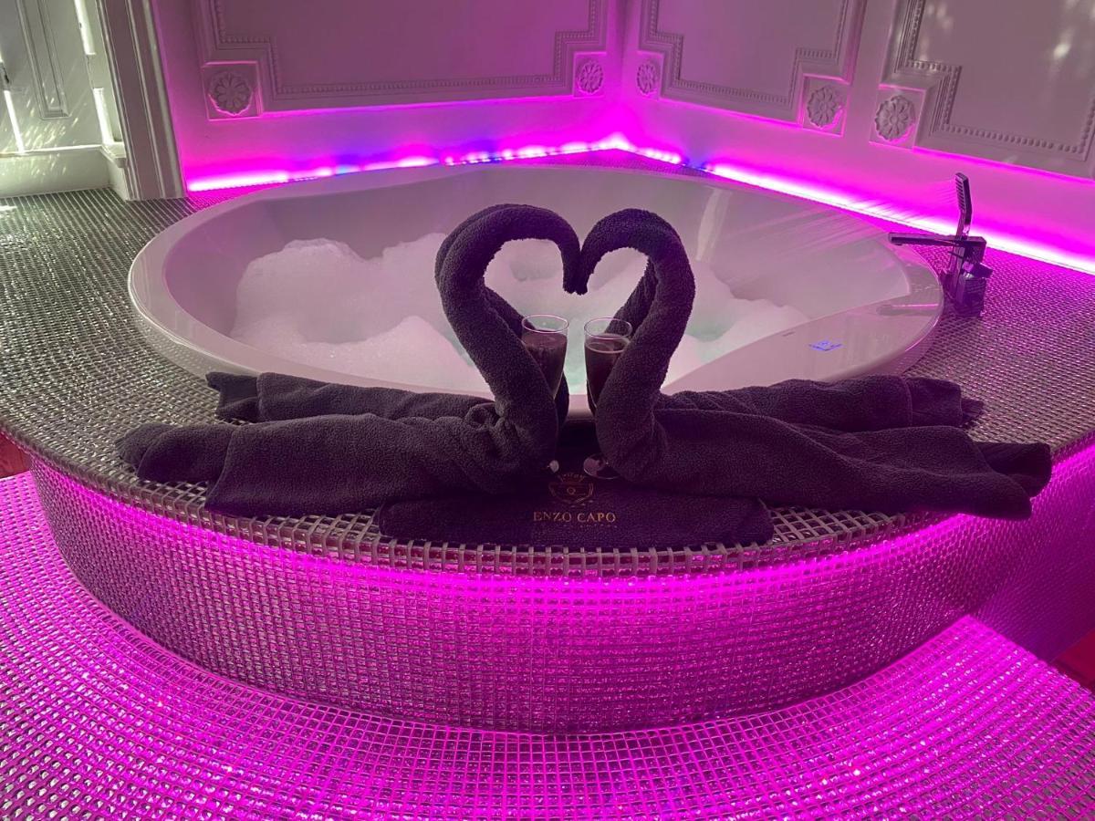 Enzo Capo Jacuzzi Andrassy Apartment Будапеща Екстериор снимка
